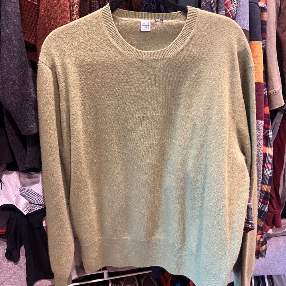 Sold out Toteme green cashmere sweater